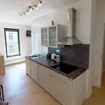 Onsite Free Garage Parking, 10min Centre By Bus * Prag